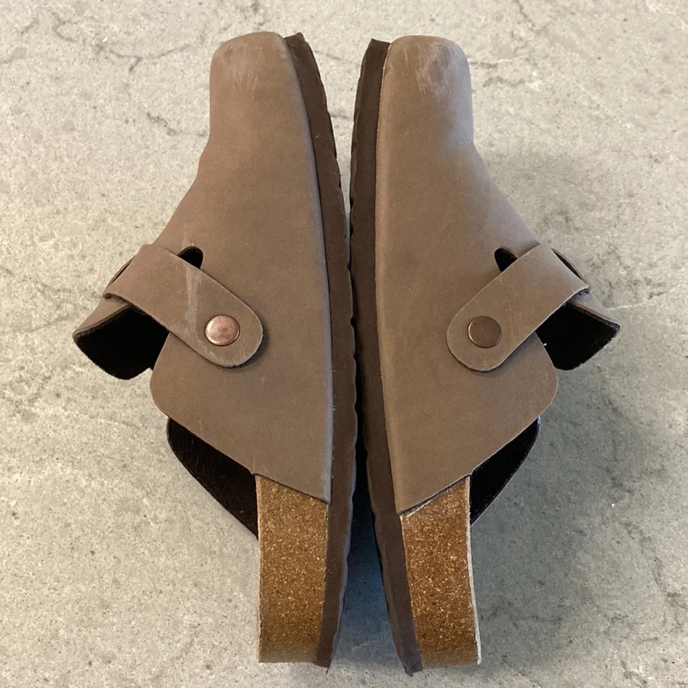 Cushionaire | Boston clogs size 7 Wide - Picture 4 of 5